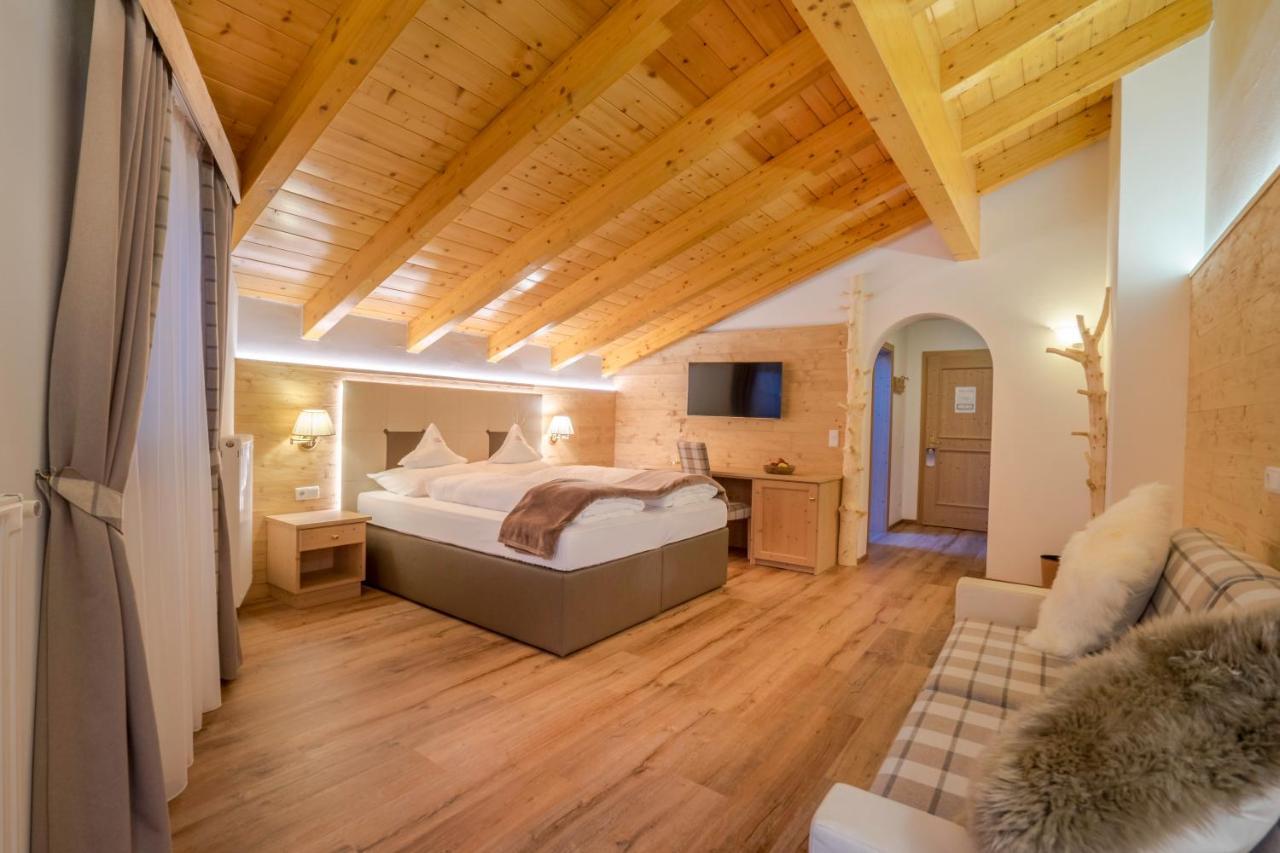 Superior Quadruple Room,947738041:JPEG